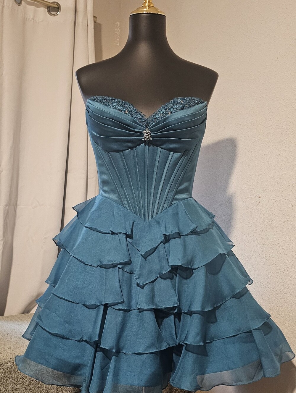 Like New! Women's Portia & Scarlett A-Line Corset Top Formal Dress - Size 6
